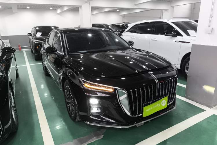 Used Hongqi H5 2025 2.0T Automatic Flag Edition – 500 000 Units Commemorative Version
