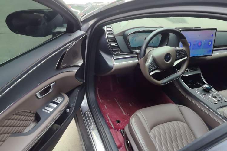 Used BYD Han 2023 DM-i Champion Edition 121KM Prestige Model
