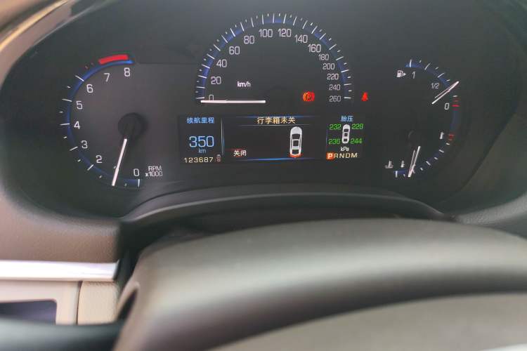 Used Cadillac XTS 2014 28T Comfort Version
