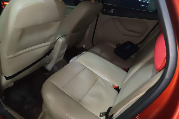 Used Ford Focus 2012 Hatchback Classic 1.8L Automatic Fashion Edition
