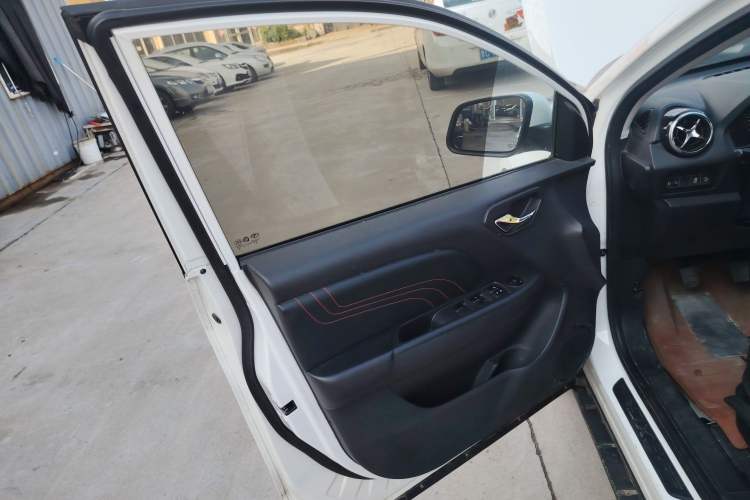 Used Soueast DX3 2018 1.5L Manual Luxury Model