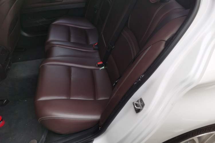 Used BMW 5 Series 2014 525Li Luxury Design Package
