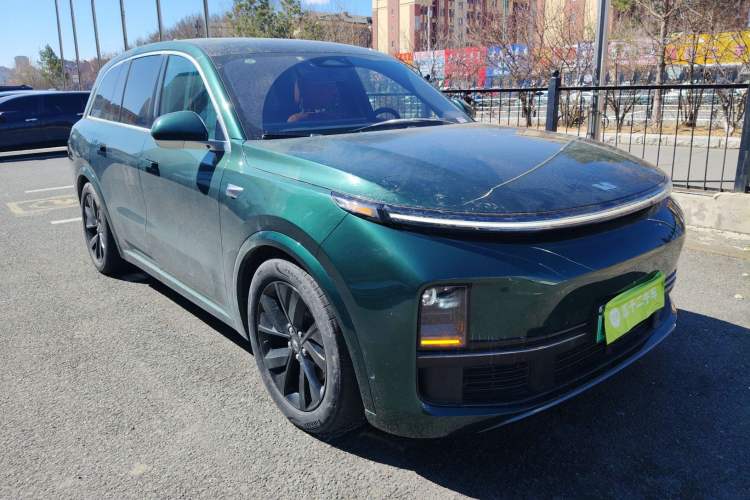 Used Li Auto L8 2023 Pro Model Front Right 45 Deg