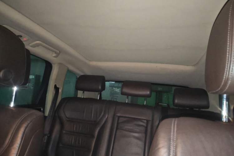 Used Volkswagen Touareg 2011 3.0 TSI Comfort Version