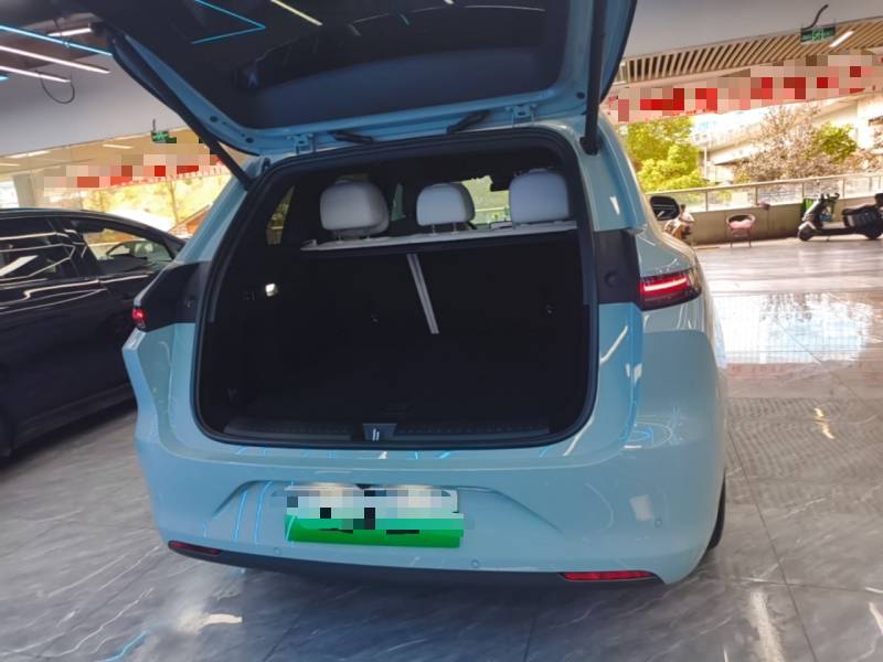 Used Li Auto L6 2025 Max Smart Refresh Edition — 18