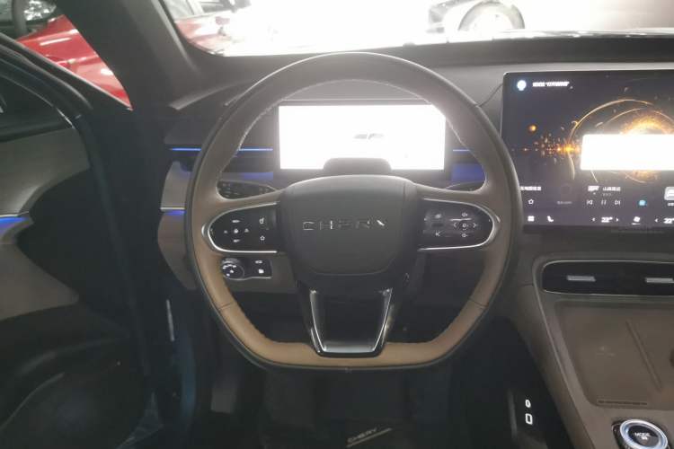 Used Chery Tiggo 8 PLUS C-DM 2025 1.5T 116 km Prestige Version 5 Seats
