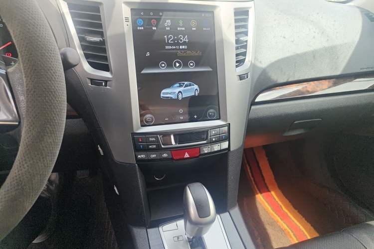 Used Subaru Outback 2013 2.5i Luxury Edition Audio And AC Panel