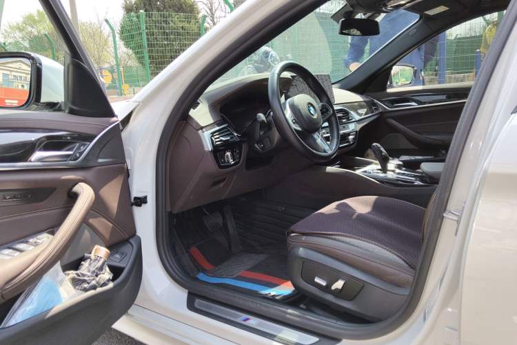 Used BMW 5 Series 2022 Restyled 525Li M Sport Package Driver Seat