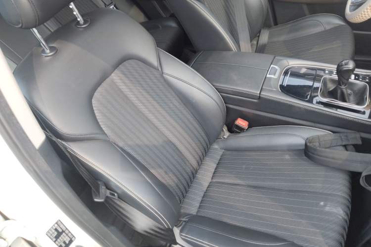 Used GAC Trumpchi GS5 2019 235T Manual Comfort Edition Right Front Seat