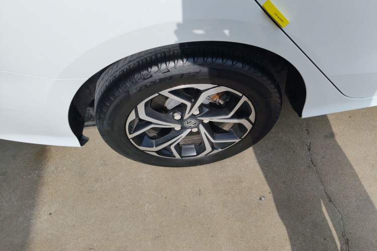 Used MG 5 2021 180 DVVT CVT Youth Luxury Edition
