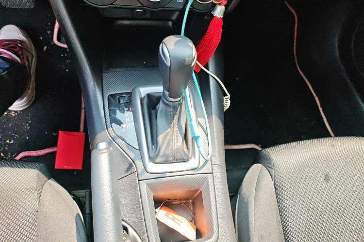 Used Mazda 3 Axela 2017 Sedan 1.5L Automatic Comfort Model Emission Standard China V Gear Lever