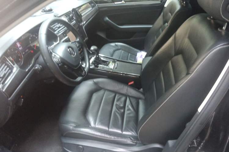 Used Volkswagen Phideon 2018 Revised Version 380TSI Two-Wheel Drive Business Edition
