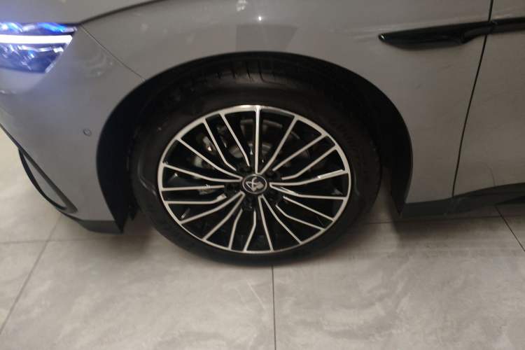 Used BYD Han 2025 DM-i Intelligent Driving Edition 125KM LiDAR Flagship Model