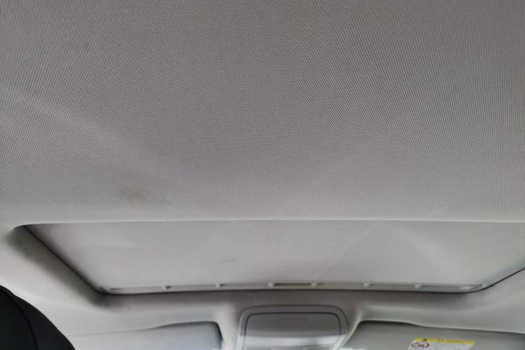 Used Volkswagen Sagitar 2017 1.6L Manual Comfort Model Headliner