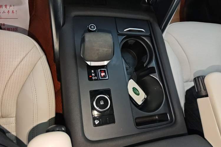 Used Land Rover Discovery 2023 300PS S