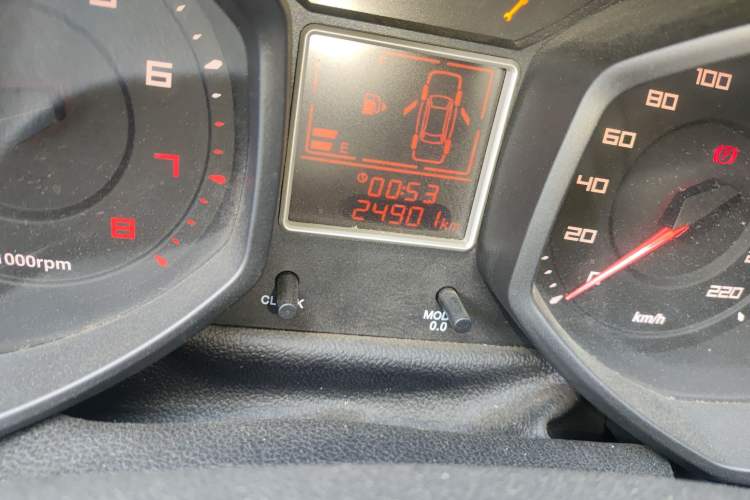 Used Chery Fengyun 2 2014 Hatchback 1.5L Manual New Youth Edition