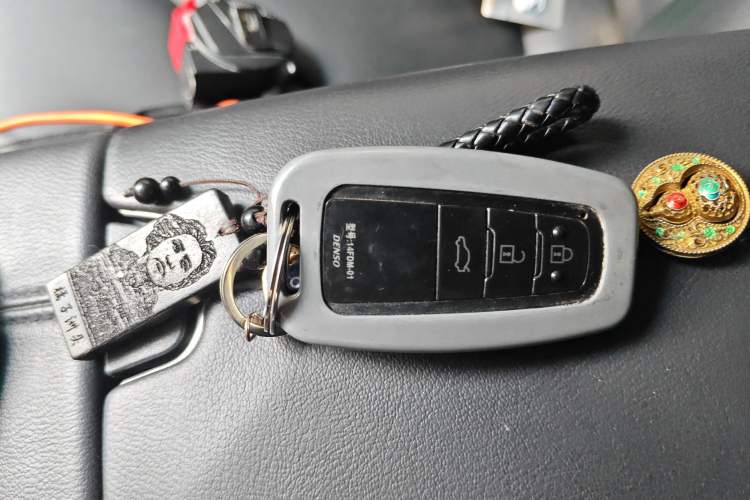 Used Toyota Avalon 2019 2.0L Ambition Edition China VI