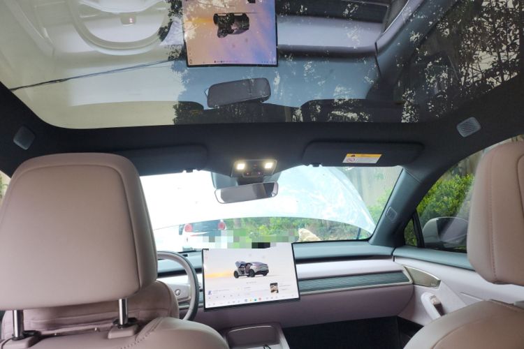 Used ONVO L60 2025 Model—60 kWh Rear-Wheel-Drive Version Headliner