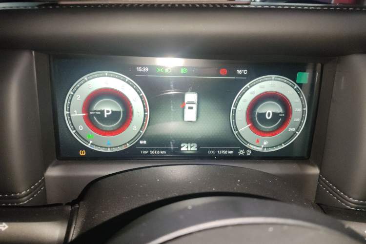 Used 212 T01 2025 2.0T Changfeng
