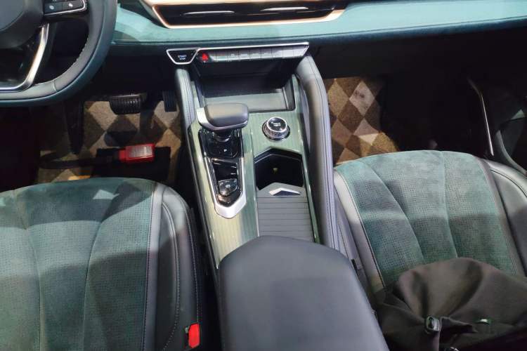 Used Geely Auto Monjaro L 2021 2.0TD DCT EVO Two-Wheel Drive Prestige Version