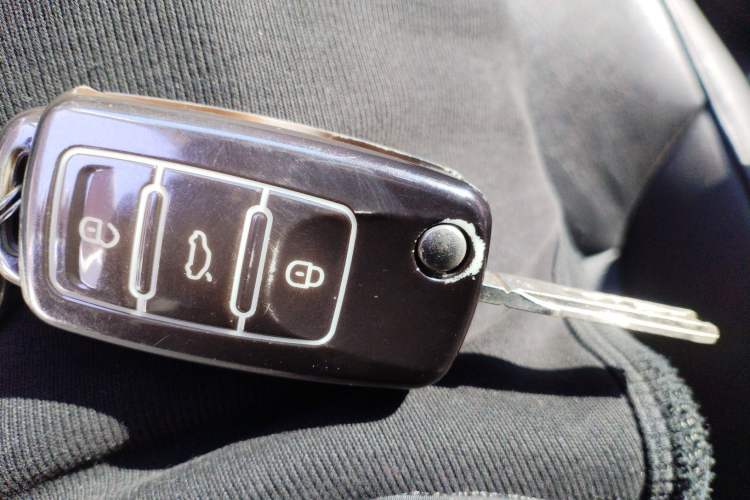 Used Volkswagen Sagitar 2014 Revised Version 1.4TSI Automatic Luxury Edition Vehicle Key