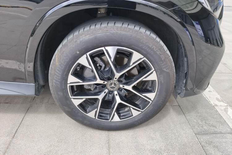 Used Mercedes-Benz GLC 2024 Facelifted GLC 260 L 4MATIC Luxury Version 5 Seats