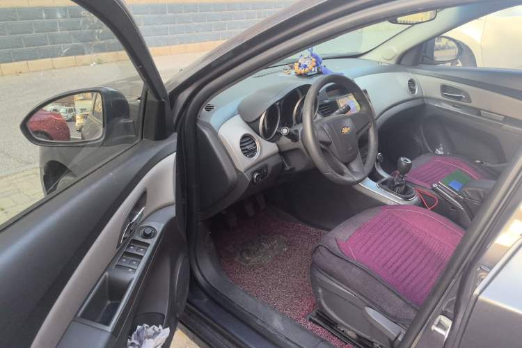 Used Chevrolet Cruze 2013 1.6L SL Sunroof Edition MT
