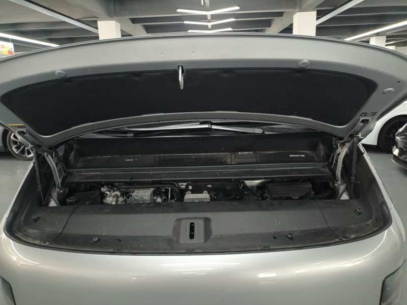 Used Li Auto MEGA 2024 Ultra Model — 19