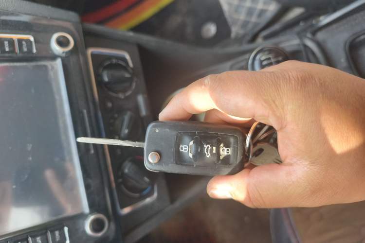 Used Volkswagen Santana 2013 1.4L Manual Comfort Edition Vehicle Key