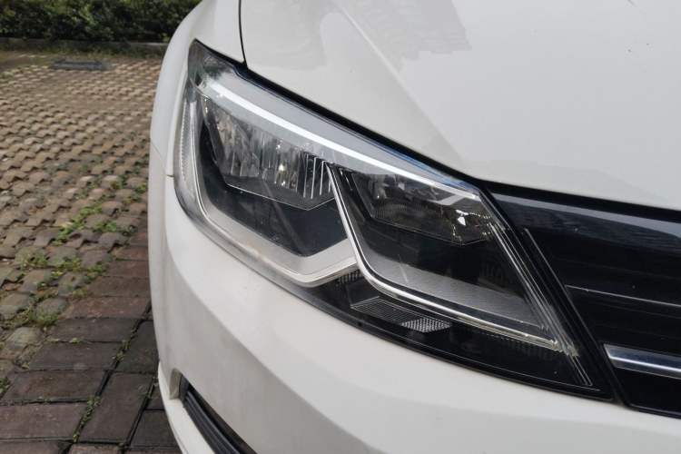 Used Volkswagen Lamando 2017 230TSI DSG Fashion Edition
