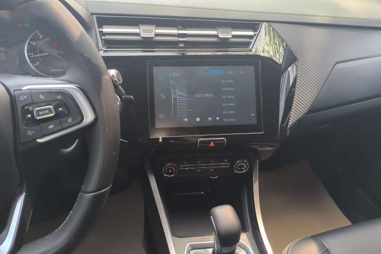 Used Chery Tiggo 3X 2021 PLUS 1.5L CVT Thrilling Red Date Edition Audio And AC Panel