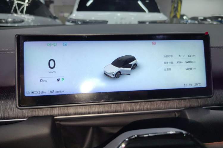 Used Nio ES6 2024 75 kWh
