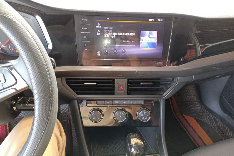 Used Volkswagen Bora 2021 1.5L Automatic Comfort Smart Connect Edition Audio And AC Panel