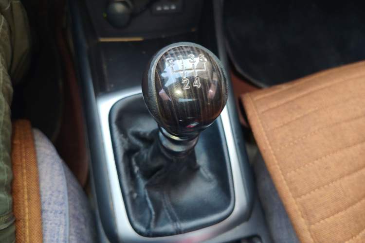 Used Hyundai Celesta 2011 1.6L Manual Luxury Model
