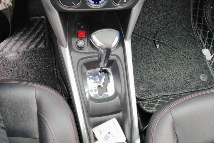 Used Citroen C3-XR 2015 1.6L Automatic Smart Version Gear Lever