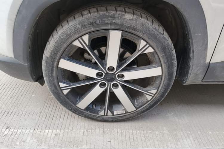 Used Geely Auto icon 2023 1.5TD Chocolate Smoothie Edition Left Front Wheel Hub