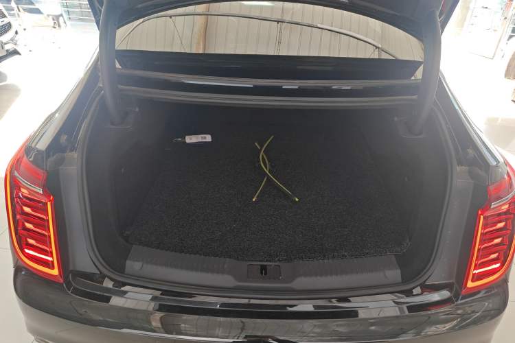 Used Hongqi H9 2020 2.0T Smart Connect Flagship Edition Trunk