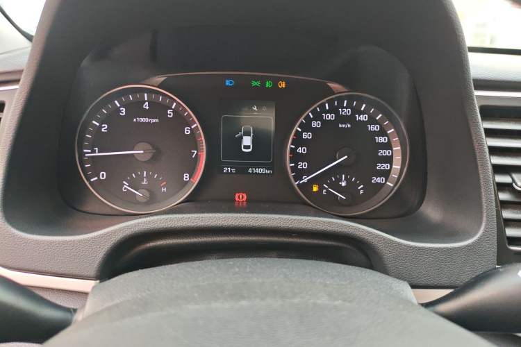 Used Hyundai Elantra (6th Generation / Lingdong) 2016 1.6L Manual ZhiXuan · Dynamic Model Instrument Cluster