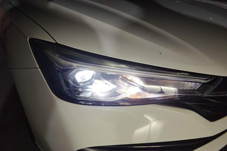 Used Roewe i5 2021 1.5L Manual Platinum Edition
