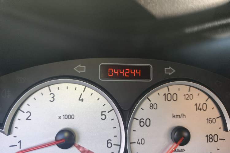 Used Citroen C2 2012 1.6L Automatic Sport Model Odometer Close Up