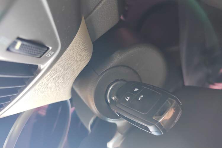 Used Chevrolet Cruze 2015 1.5L Classic SL MT