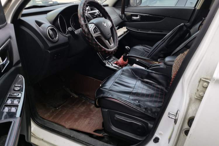 Used HYOSOW S3 2015 1.5L Luxury Model China V Standard
