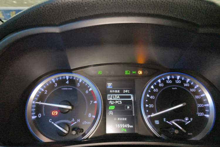 Used Toyota Highlander 2018 2.0T Four-Wheel Drive Luxury Version 7 Seats China VI Standard Instrument Cluster