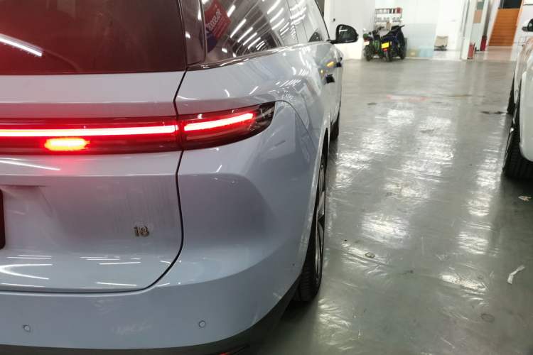 Used Li Auto i8 2025 Model Standard Version Right Rear Taillight