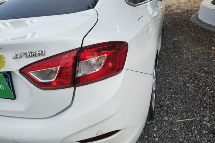 Used Chevrolet Cruze 2018 320 Automatic Pioneer Sunroof Edition