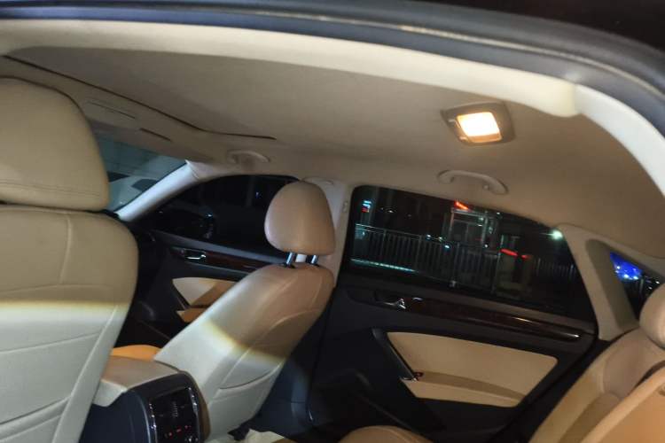 Used Volkswagen Passat 2011 1.8 TSI DSG Ultimate Edition