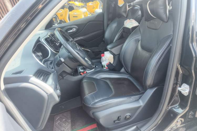 Used Jeep Cherokee 2016 2.4L Leading Edition