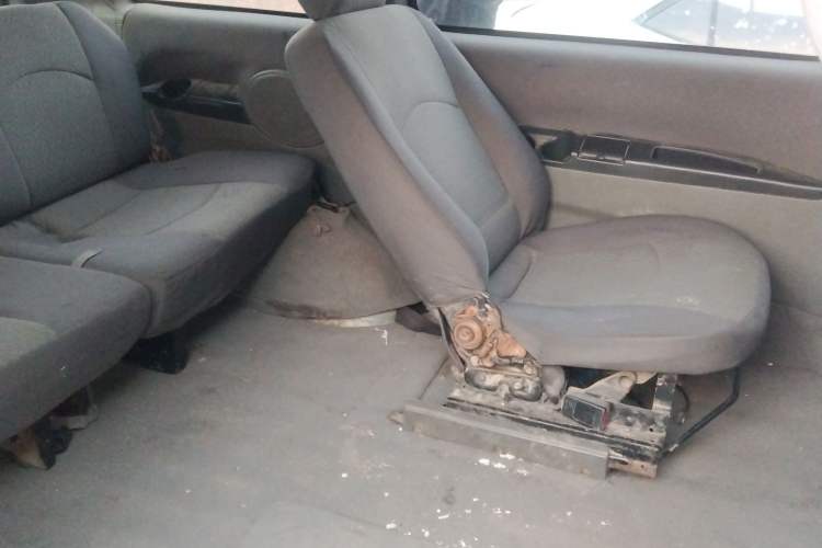 Used FORTHING Lingzhi 2012 Commercial Version 1.6L Special Offer Model