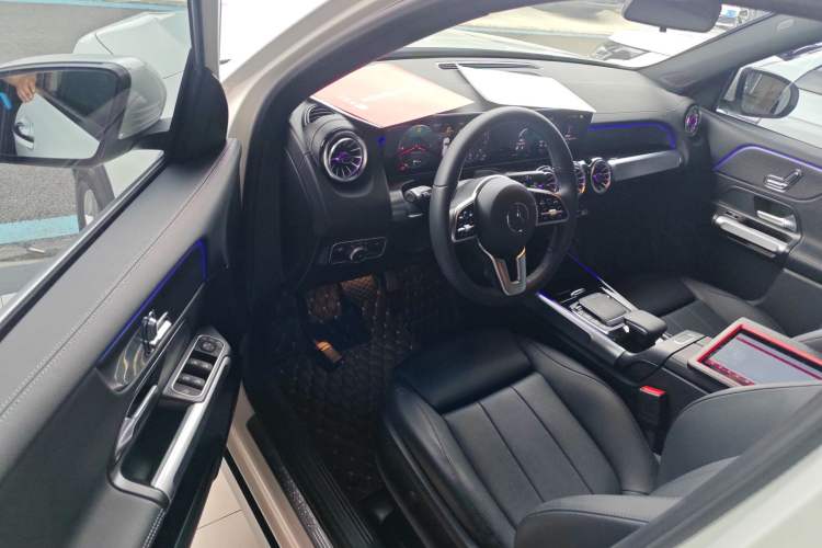 Used Mercedes-Benz GLB 2023 GLB 220 Sport Edition Driver Seat