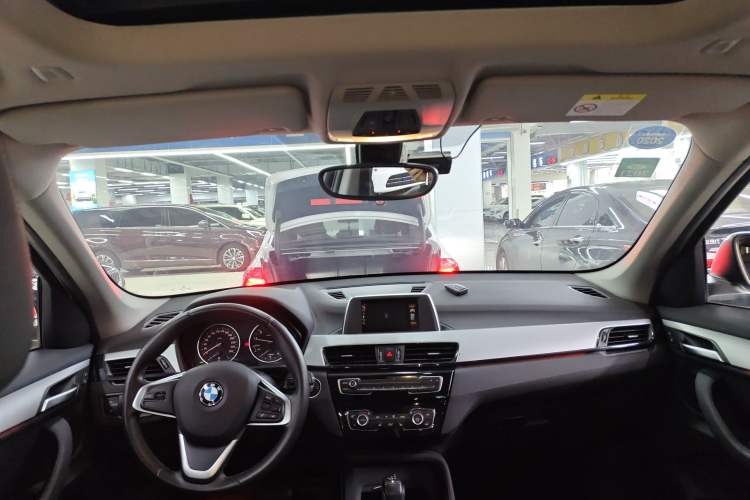 Used BMW X1 2016 sDrive18Li Premium Edition Headliner